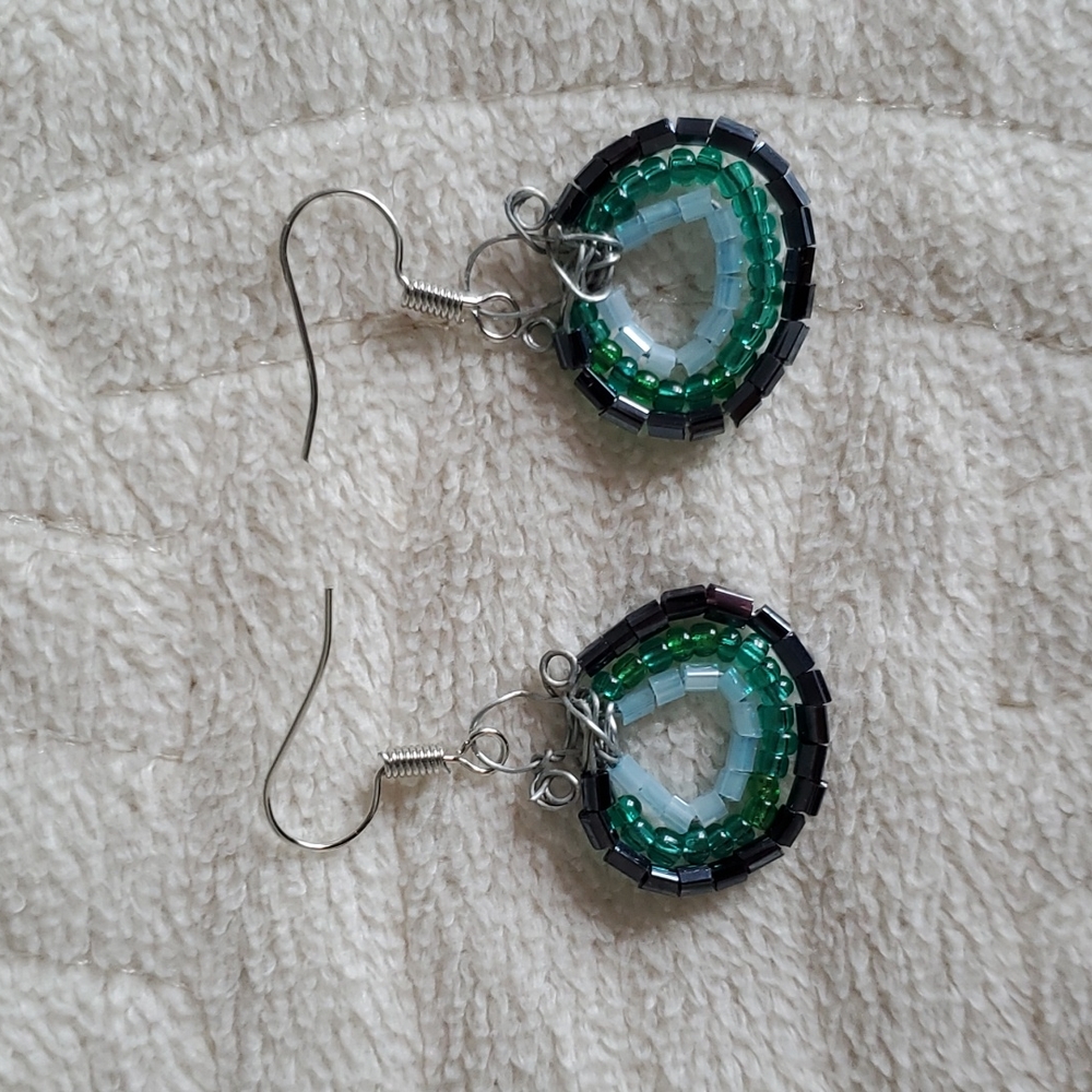 3/10 Colorful Earrings - Picture 2 of 10